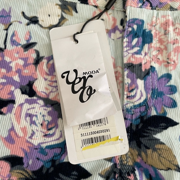 Vero fashion women’s floral shorts size M - Picture 9 of 12